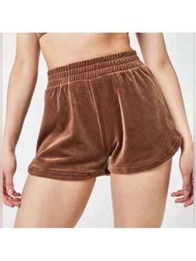 Rose + Vine Brown Velvet High Waist Shorts Size M (fits small)